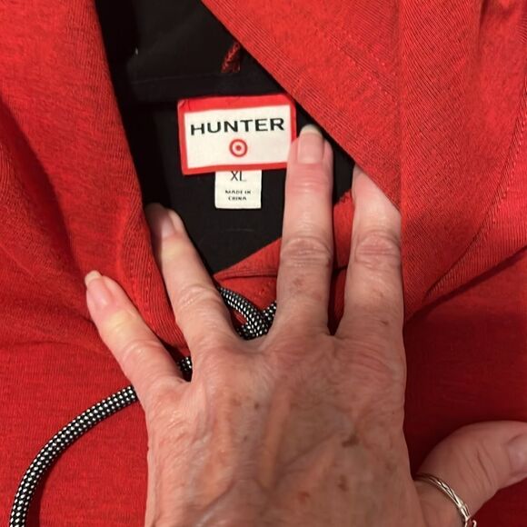 Hunter Target szXL red with black and white trim drawstring neck hoodie EUC - Picture 3 of 8